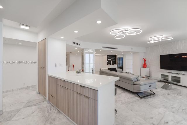 19195 Mystic Pointe Drive 2707, Aventura, FL 33180