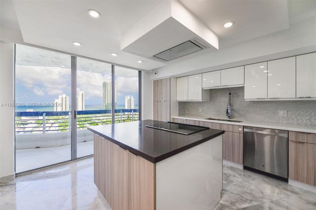 19195 Mystic Pointe Drive 2707, Aventura, FL 33180