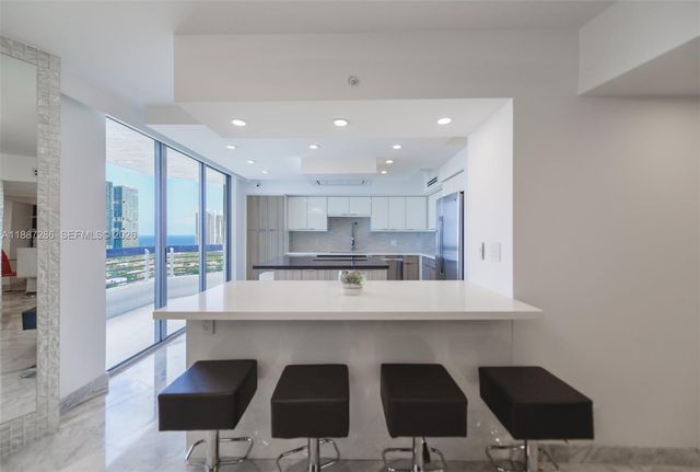 19195 Mystic Pointe Drive 2707, Aventura, FL 33180
