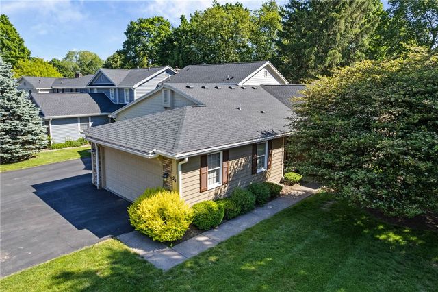 24 Winding Wood, Pittsford, NY 14534