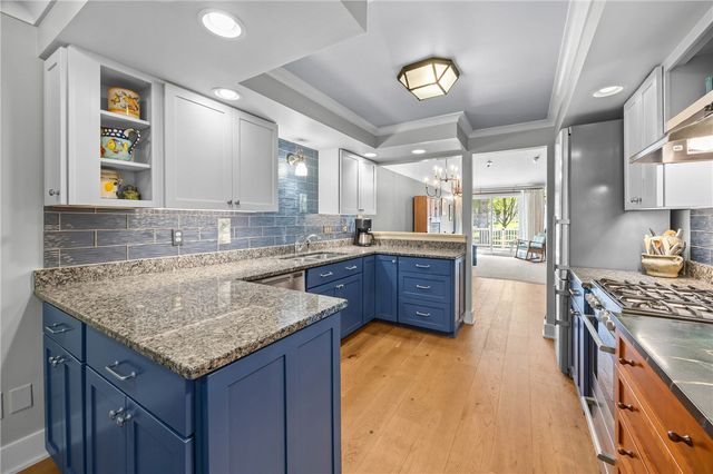 24 Winding Wood, Pittsford, NY 14534