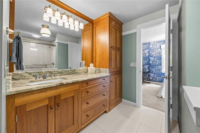24 Winding Wood, Pittsford, NY 14534