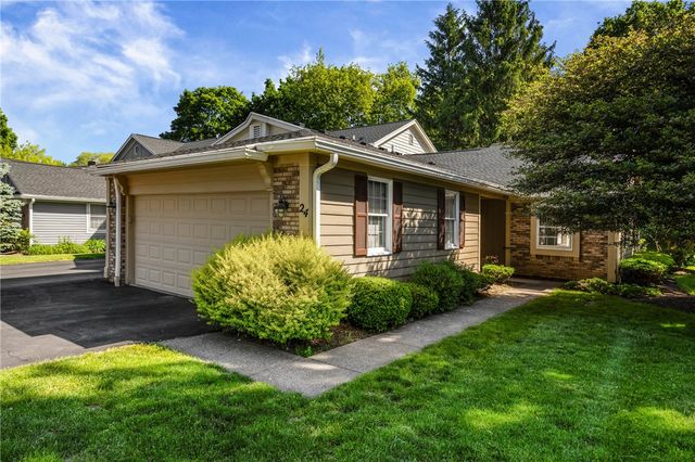 24 Winding Wood, Pittsford, NY 14534