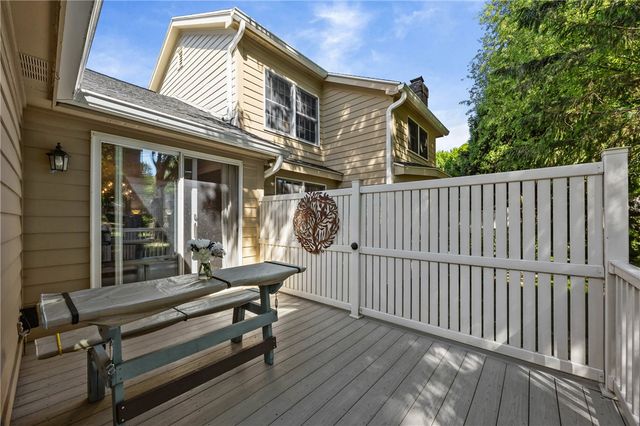 24 Winding Wood, Pittsford, NY 14534