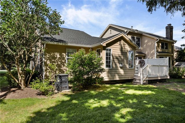 24 Winding Wood, Pittsford, NY 14534