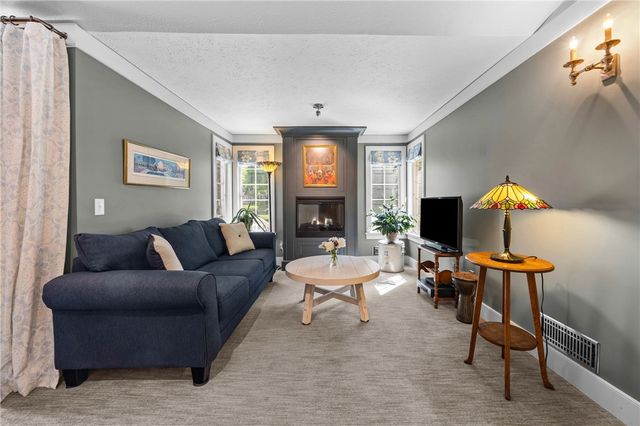 24 Winding Wood, Pittsford, NY 14534