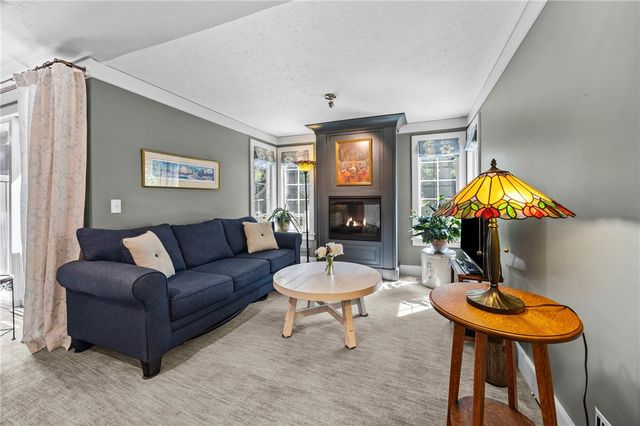 24 Winding Wood, Pittsford, NY 14534