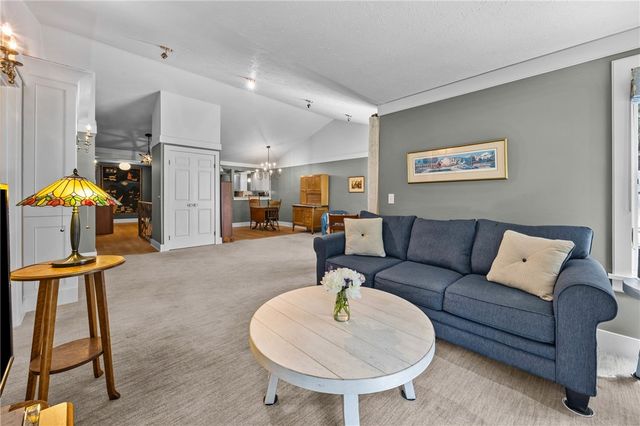 24 Winding Wood, Pittsford, NY 14534