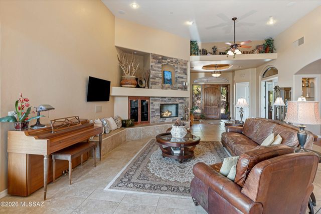 11135 N Stargazer Drive, Oro Valley, AZ 85737