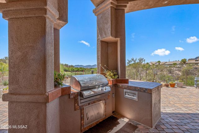 11135 N Stargazer Drive, Oro Valley, AZ 85737