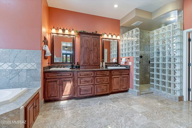 11135 N Stargazer Drive, Oro Valley, AZ 85737