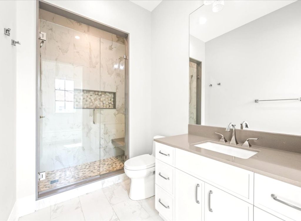 Image 29 of property listing at 2665 Bentley Road, Highland Park, IL 60035