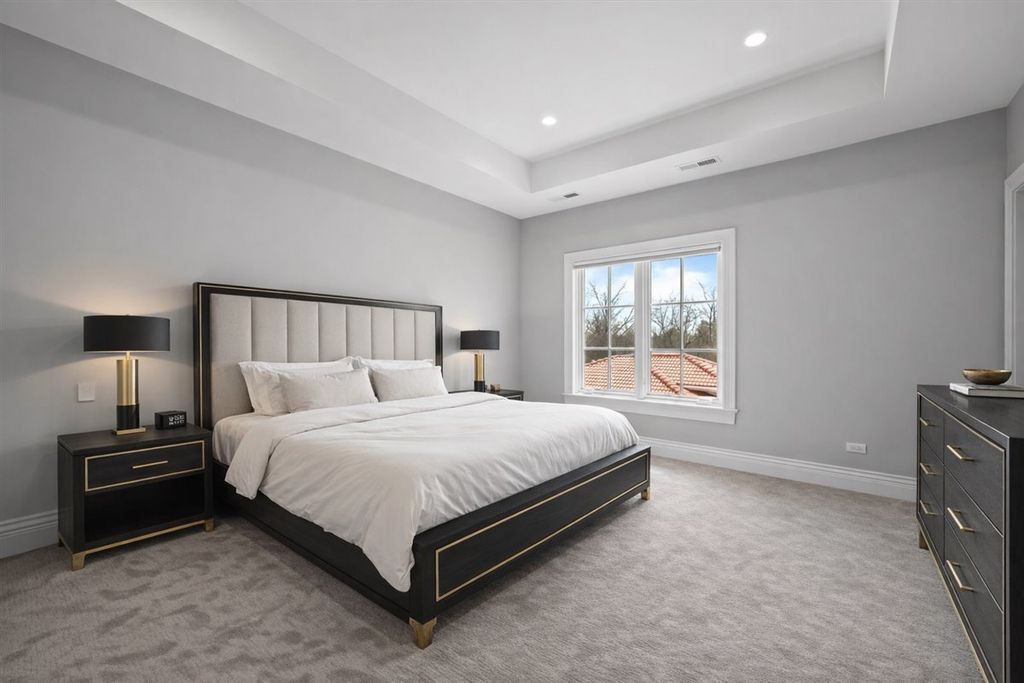 Image 35 of property listing at 2665 Bentley Road, Highland Park, IL 60035