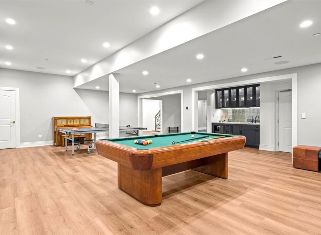 Image 37 of property listing at 2665 Bentley Road, Highland Park, IL 60035