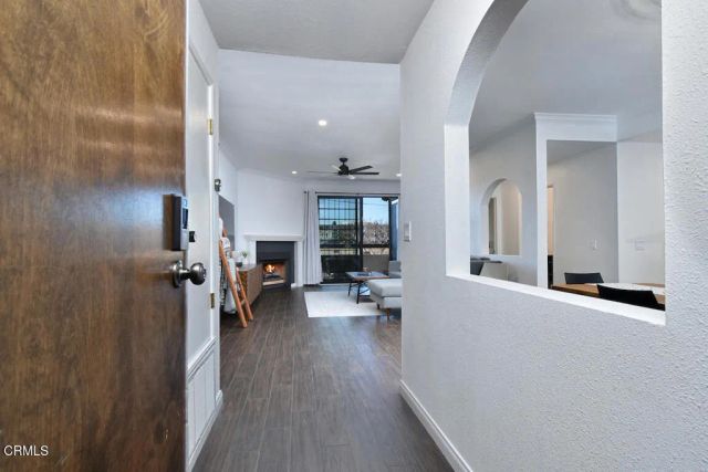 5534 Encino Avenue 101, Encino, CA 91316