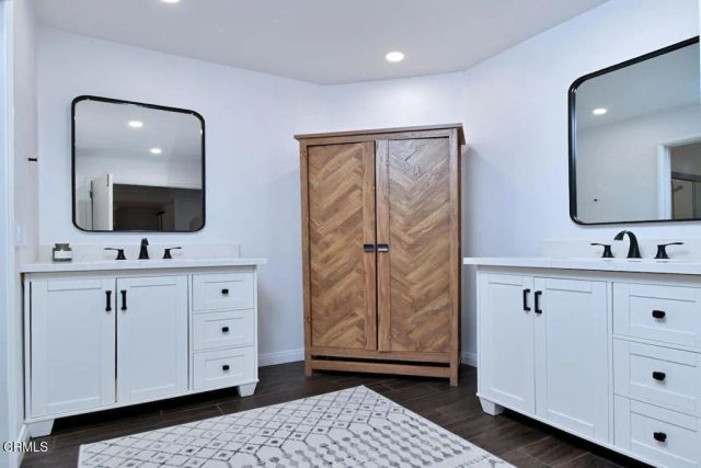 5534 Encino Avenue 101, Encino, CA 91316