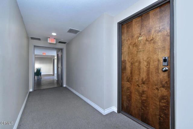 5534 Encino Avenue 101, Encino, CA 91316