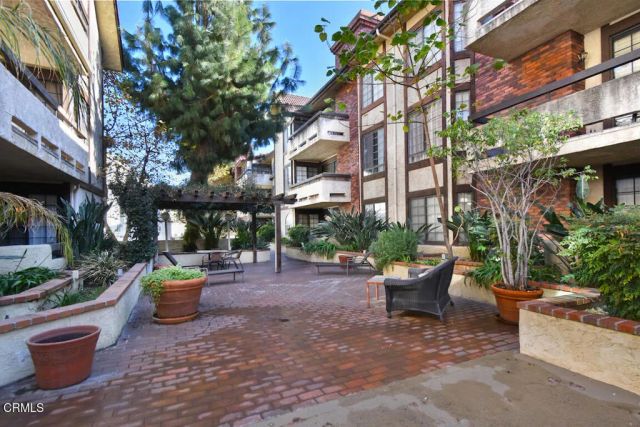 5534 Encino Avenue 101, Encino, CA 91316