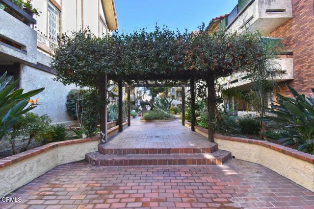 5534 Encino Avenue 101, Encino, CA 91316