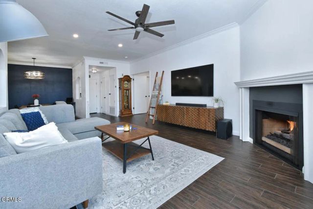 5534 Encino Avenue 101, Encino, CA 91316
