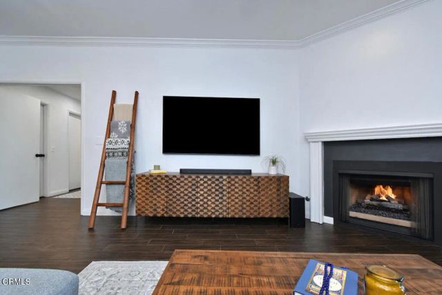 5534 Encino Avenue 101, Encino, CA 91316