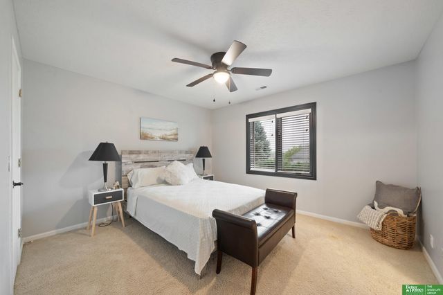 16827 O Circle, Omaha, NE 68135