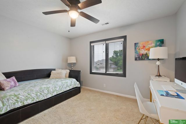16827 O Circle, Omaha, NE 68135