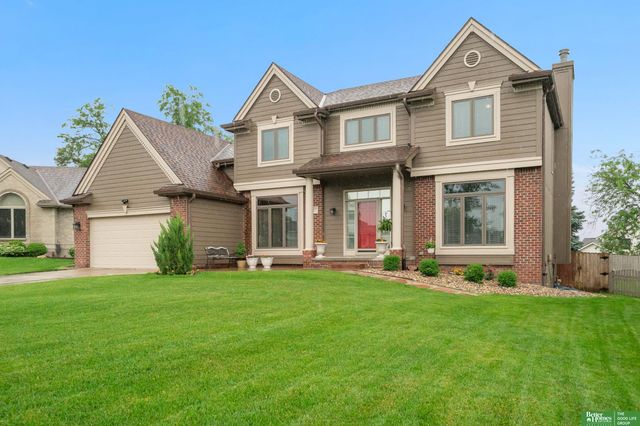 16827 O Circle, Omaha, NE 68135