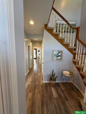 16827 O Circle, Omaha, NE 68135