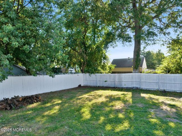 401 Spruce Street, Union Beach, NJ 07735