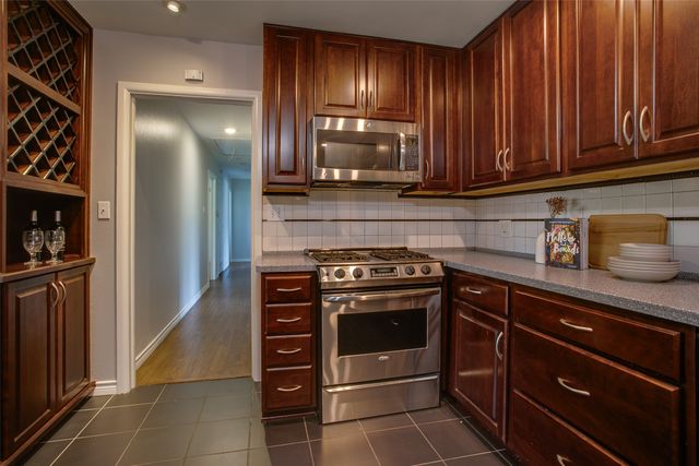 522 Mayrant Drive, Dallas, TX 75224