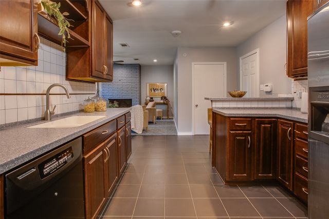 522 Mayrant Drive, Dallas, TX 75224