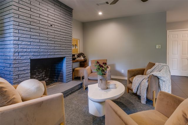 522 Mayrant Drive, Dallas, TX 75224