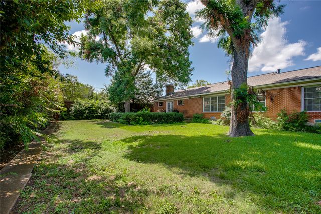 522 Mayrant Drive, Dallas, TX 75224