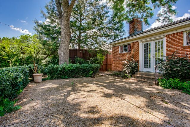 522 Mayrant Drive, Dallas, TX 75224