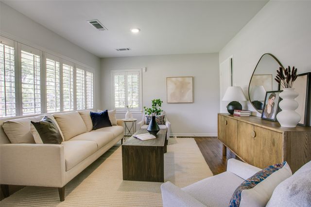 522 Mayrant Drive, Dallas, TX 75224