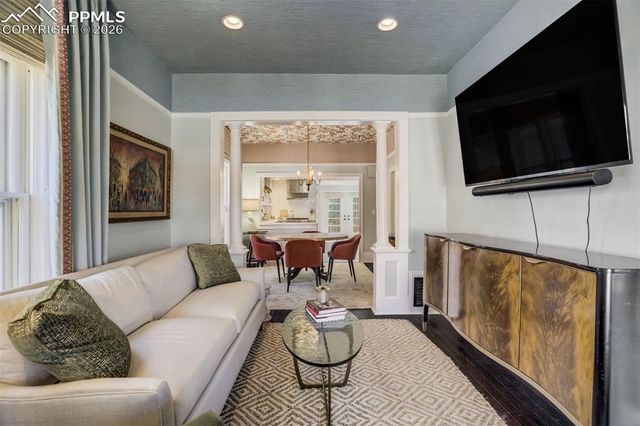 321 E Willamette Avenue, Colorado Springs, CO 80903