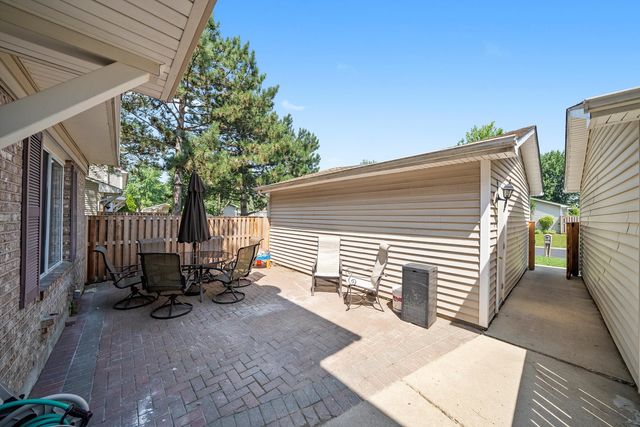 7 Woodsorrel Place, Woodridge, IL 60517