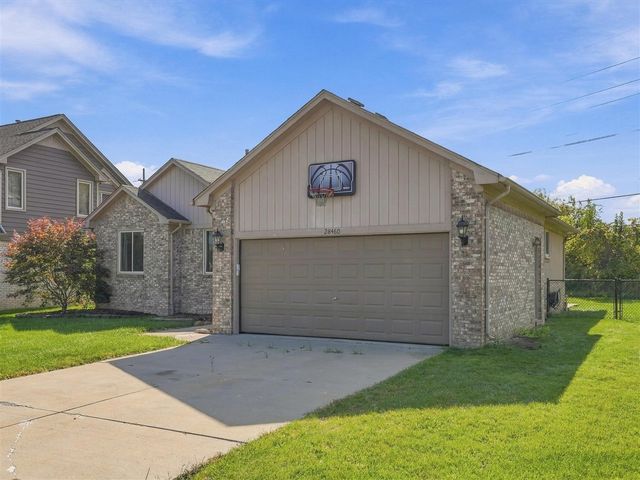 28460 Wales Drive, Chesterfield, MI 48047