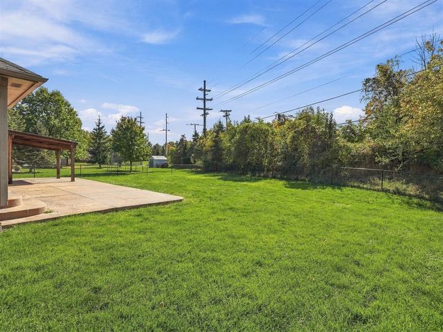 28460 Wales Drive, Chesterfield, MI 48047