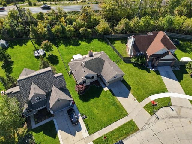 28460 Wales Drive, Chesterfield, MI 48047