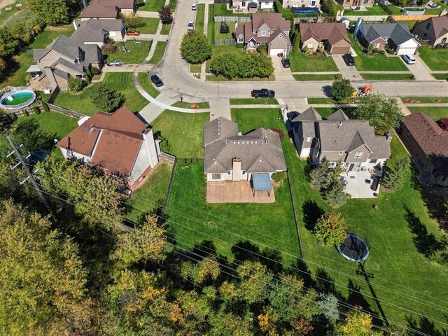 28460 Wales Drive, Chesterfield, MI 48047