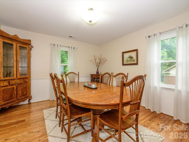 9607 Riddick Place, Matthews, NC 28105