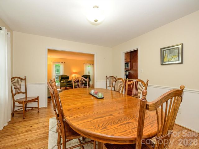 9607 Riddick Place, Matthews, NC 28105