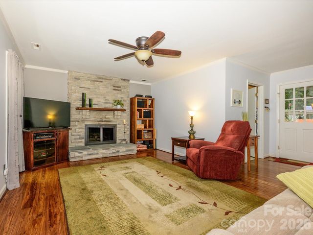 9607 Riddick Place, Matthews, NC 28105