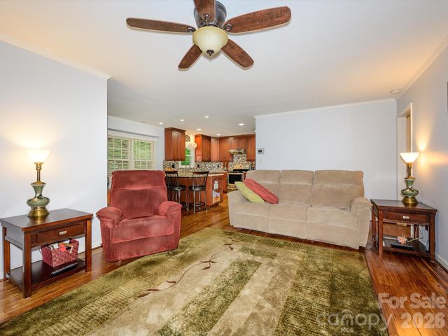 9607 Riddick Place, Matthews, NC 28105