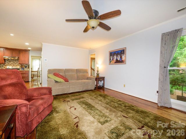 9607 Riddick Place, Matthews, NC 28105