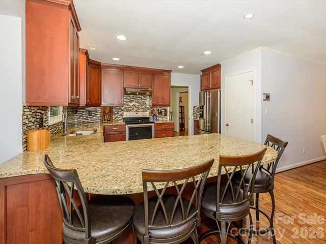 9607 Riddick Place, Matthews, NC 28105