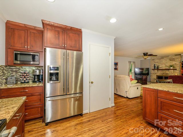 9607 Riddick Place, Matthews, NC 28105