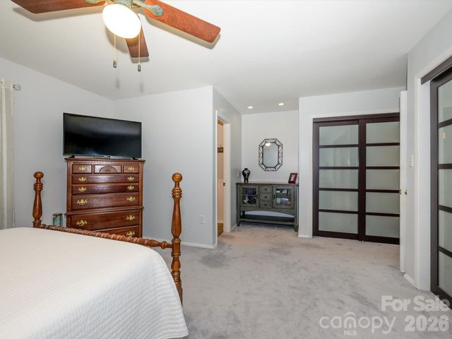 9607 Riddick Place, Matthews, NC 28105